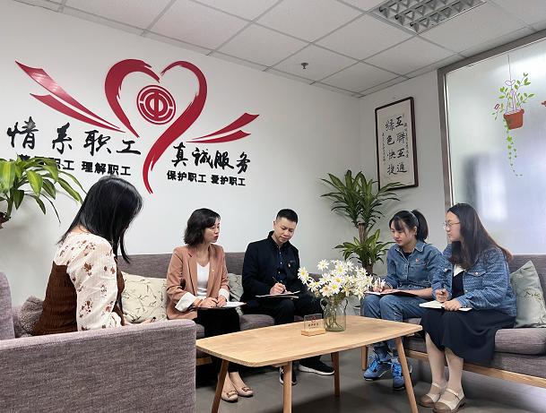 黨委宣傳部黨支部開展“學(xué)習(xí)二十大 奮進新征程”主題黨日活動.png